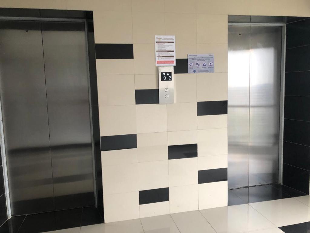 Apartment Grand Sentraland Karawang Manage By Laguna Room エクステリア 写真