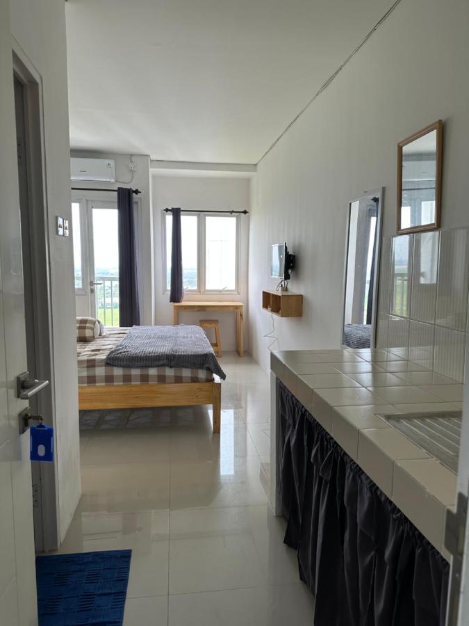 Apartment Grand Sentraland Karawang Manage By Laguna Room エクステリア 写真